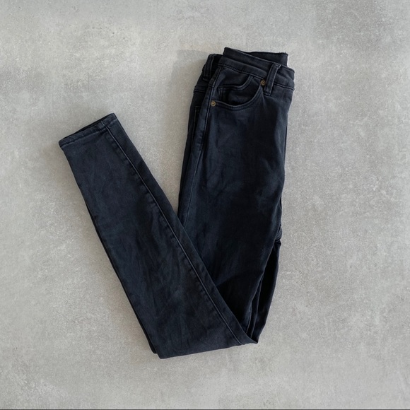 ROLLA’S WASHED OUT DENIM - Picture 2 of 15